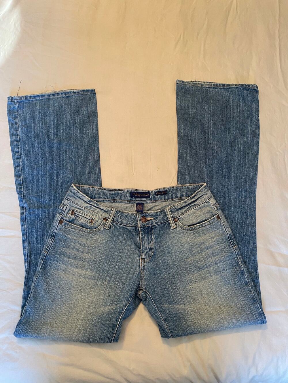 Aeropostale low rise flare jeans 5/6